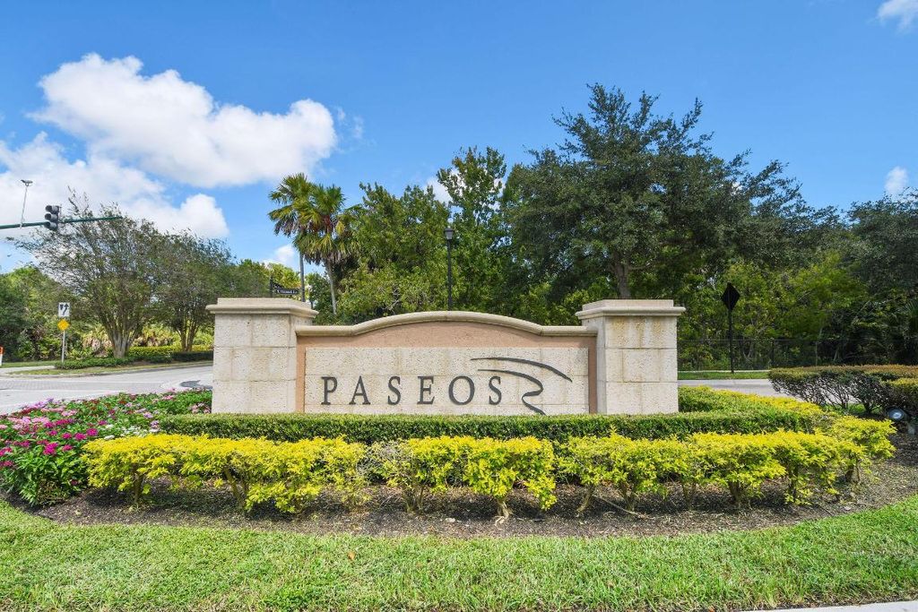 Photo of 136 Via Catalunha, Jupiter, FL 33458 (MLS # R11139231)