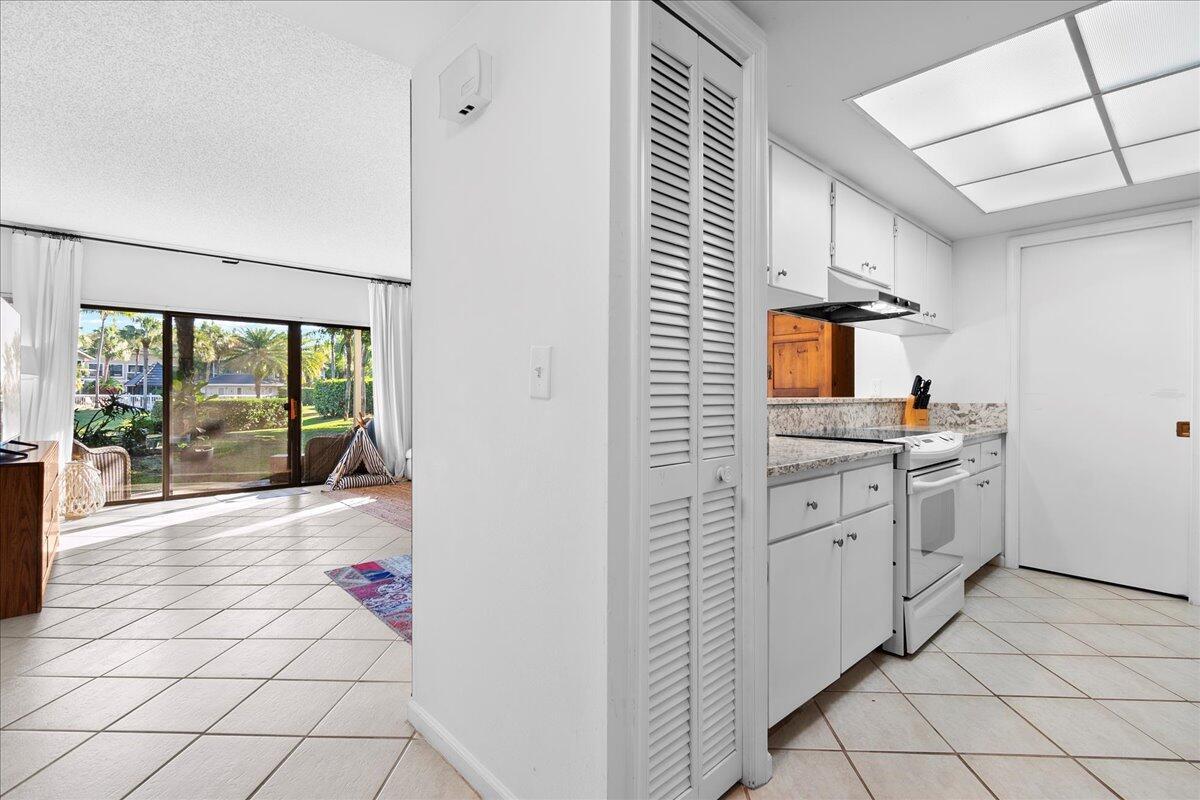 11863 Wimbledon Circle 446
