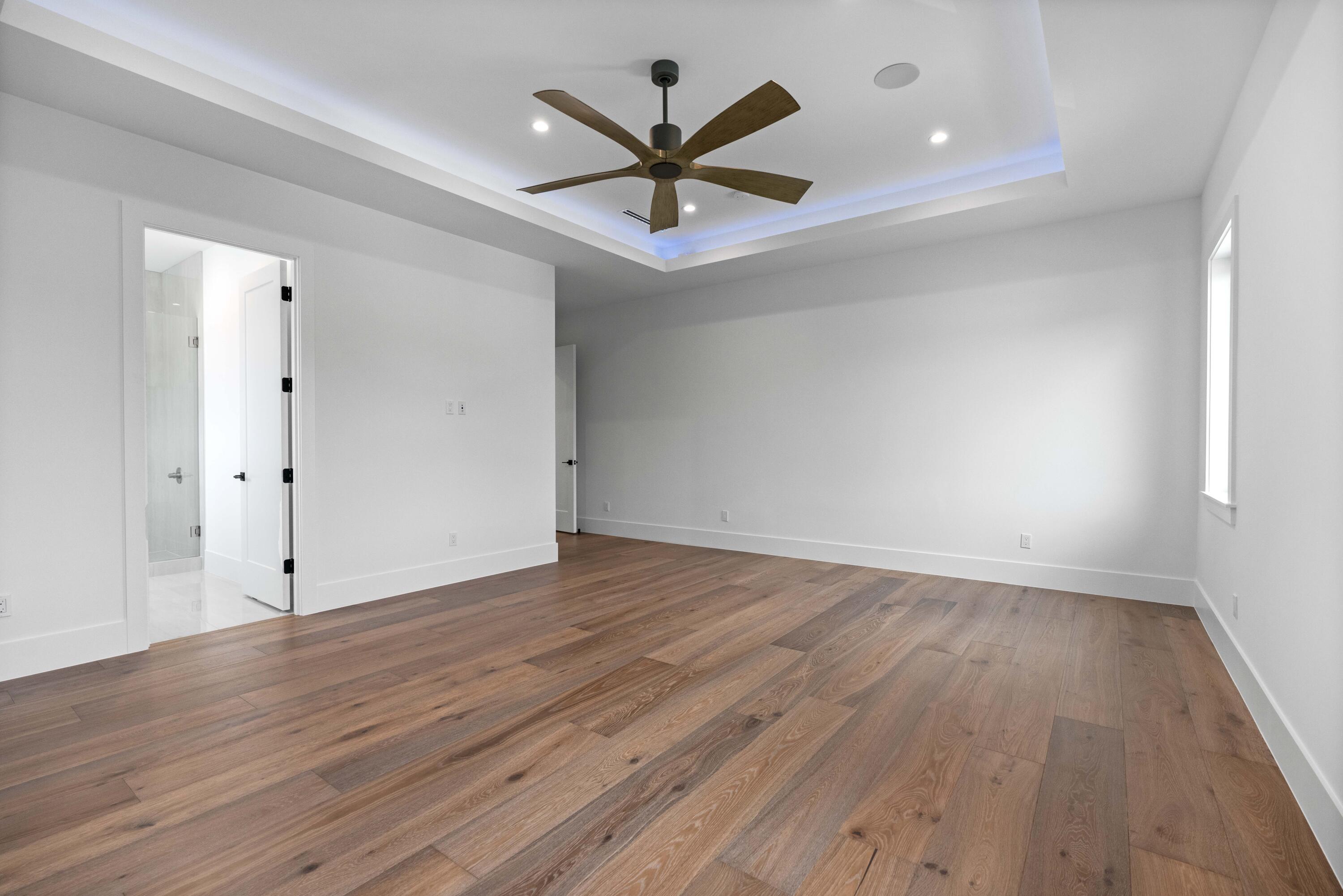 PIRATES COVE - Residential