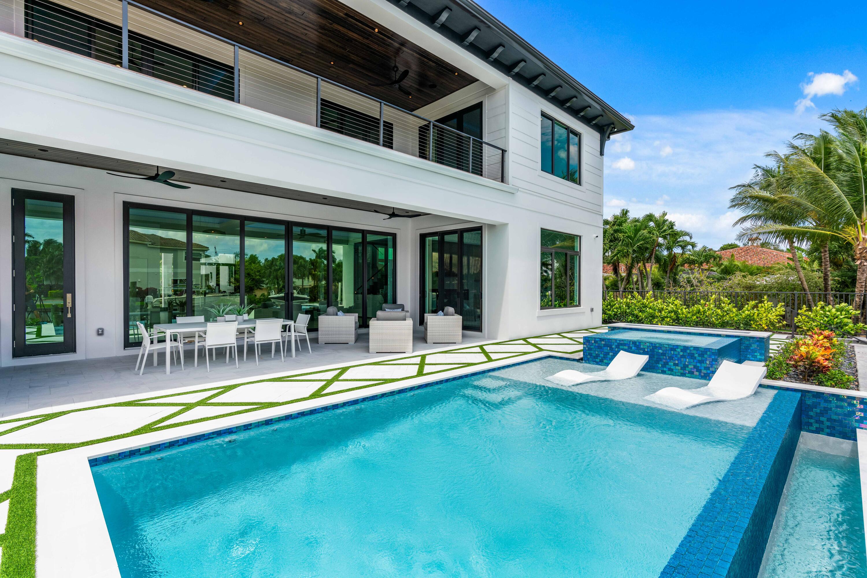 PIRATES COVE - Residential