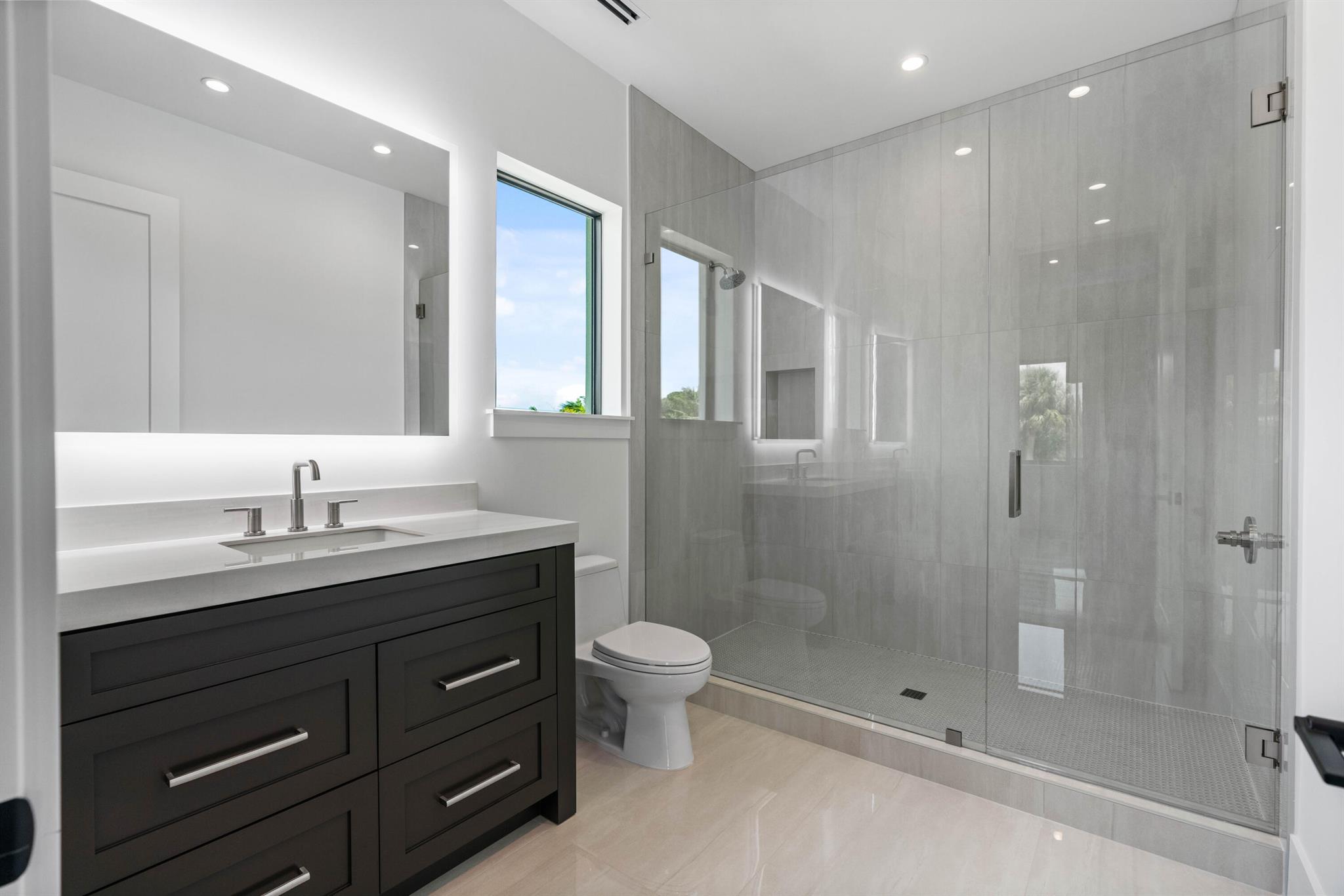 PIRATES COVE - Residential