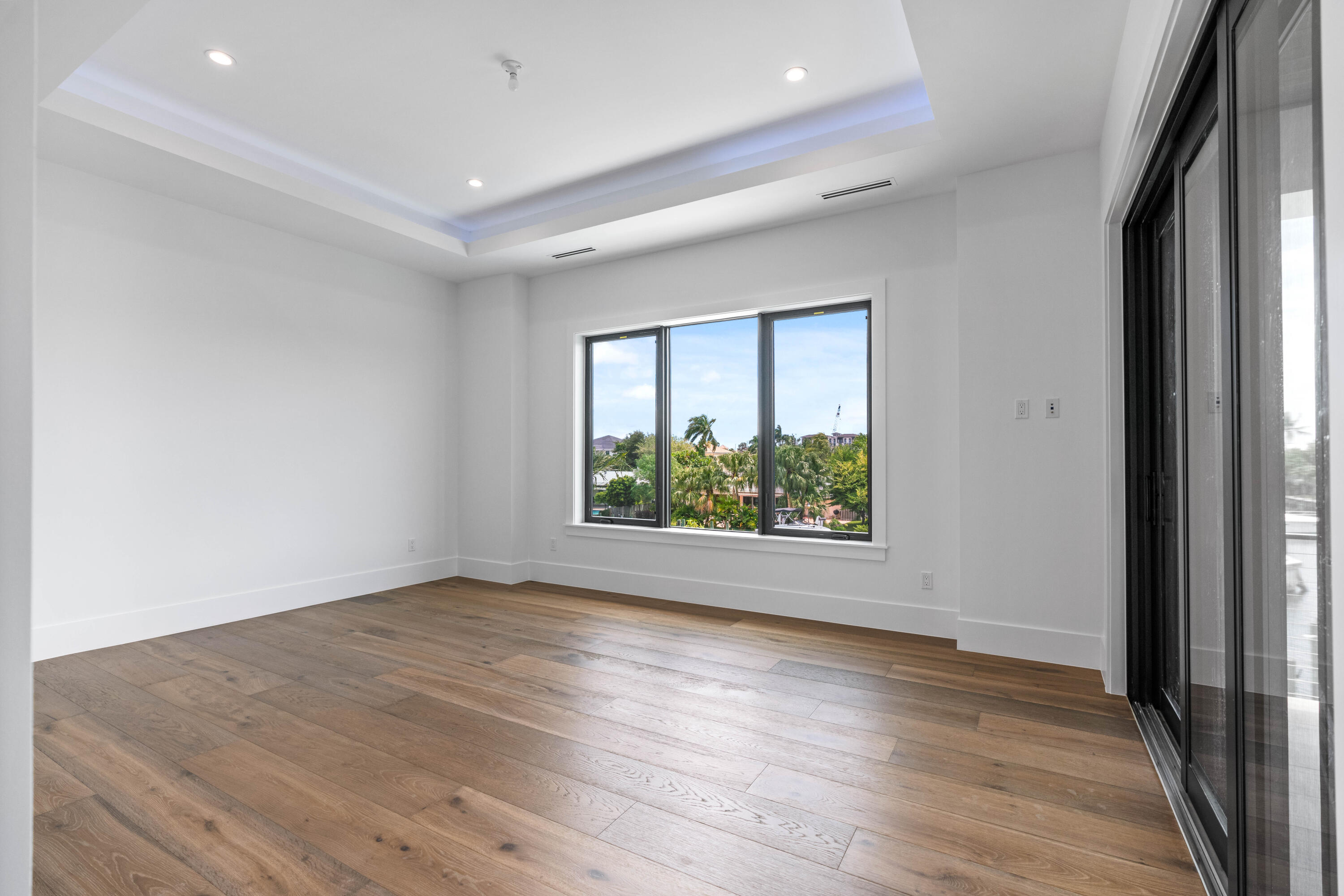 PIRATES COVE - Residential