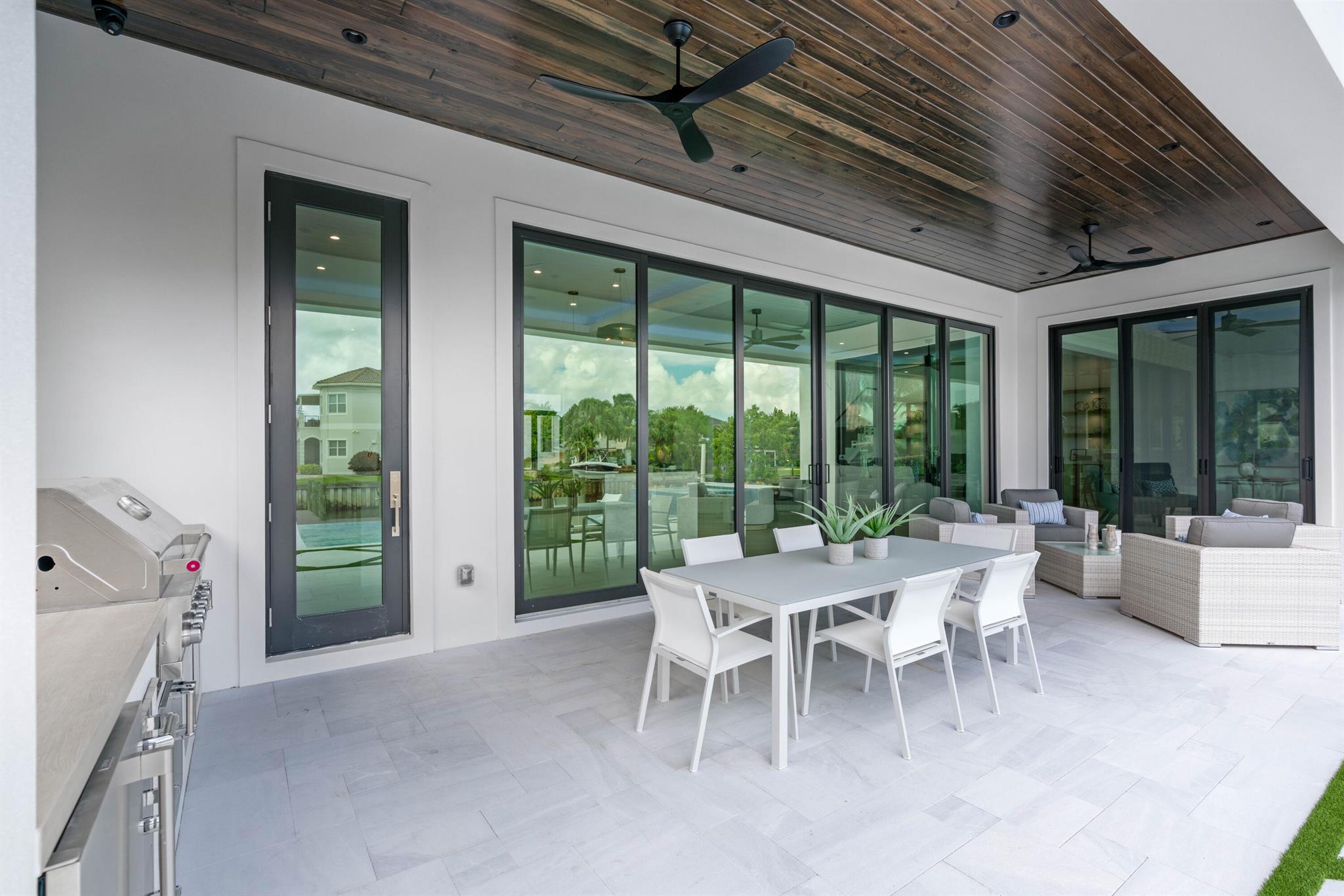 PIRATES COVE - Residential