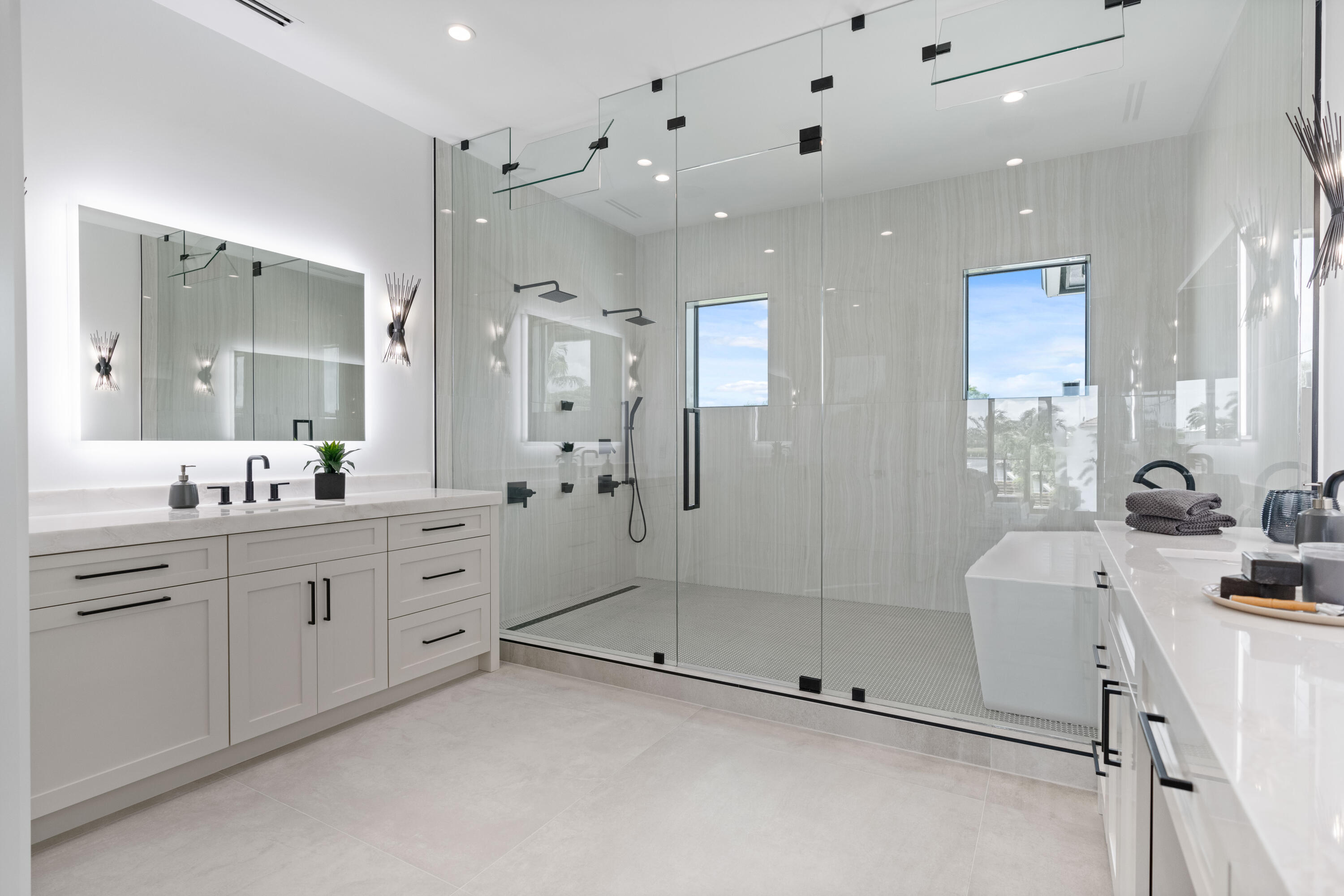 PIRATES COVE - Residential