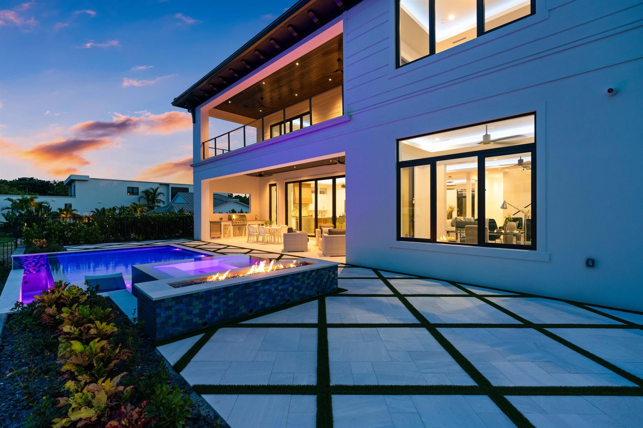 PIRATES COVE - Residential