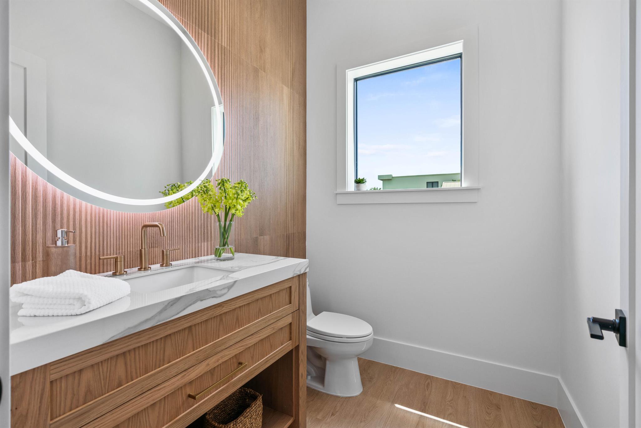 PIRATES COVE - Residential