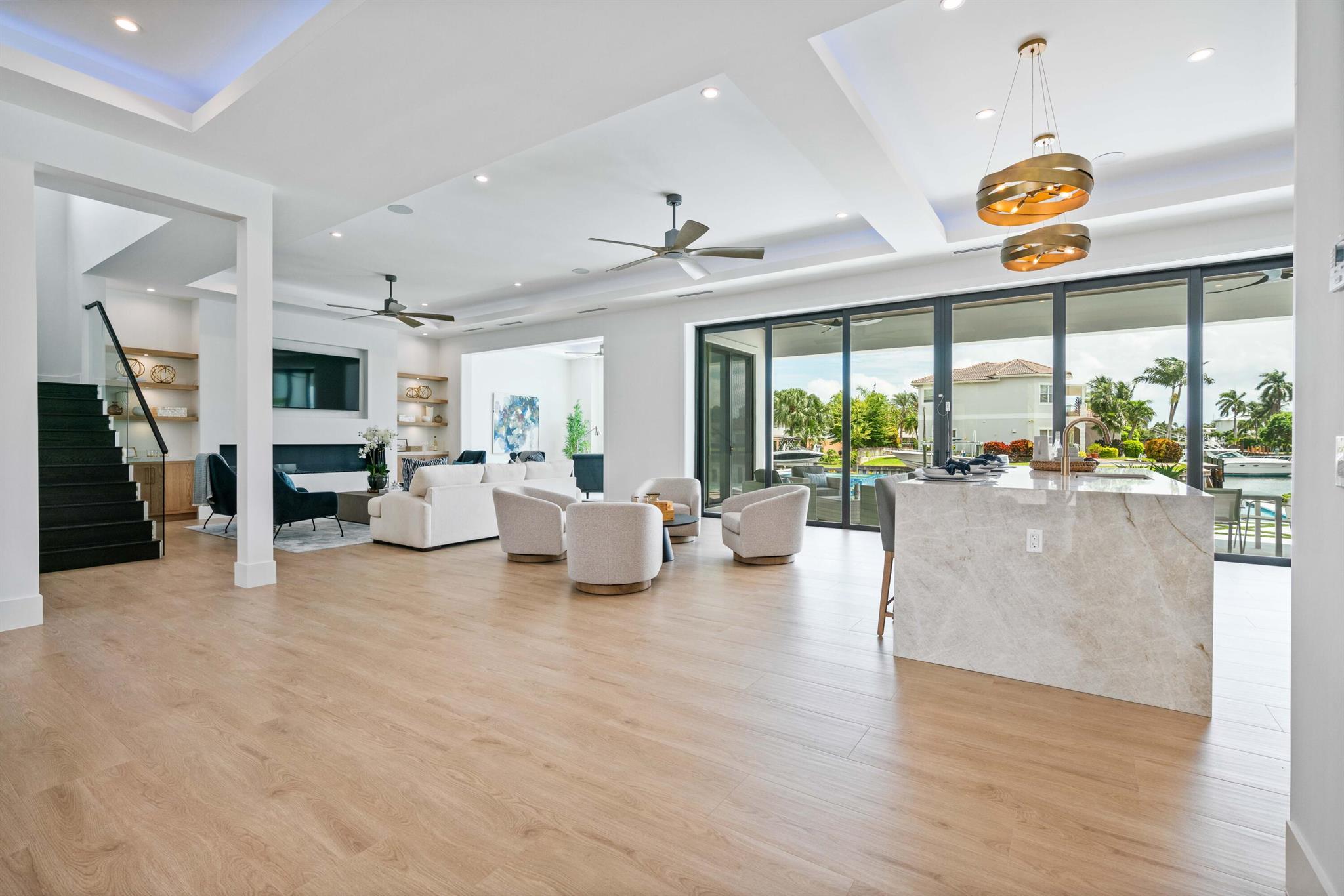 PIRATES COVE - Residential