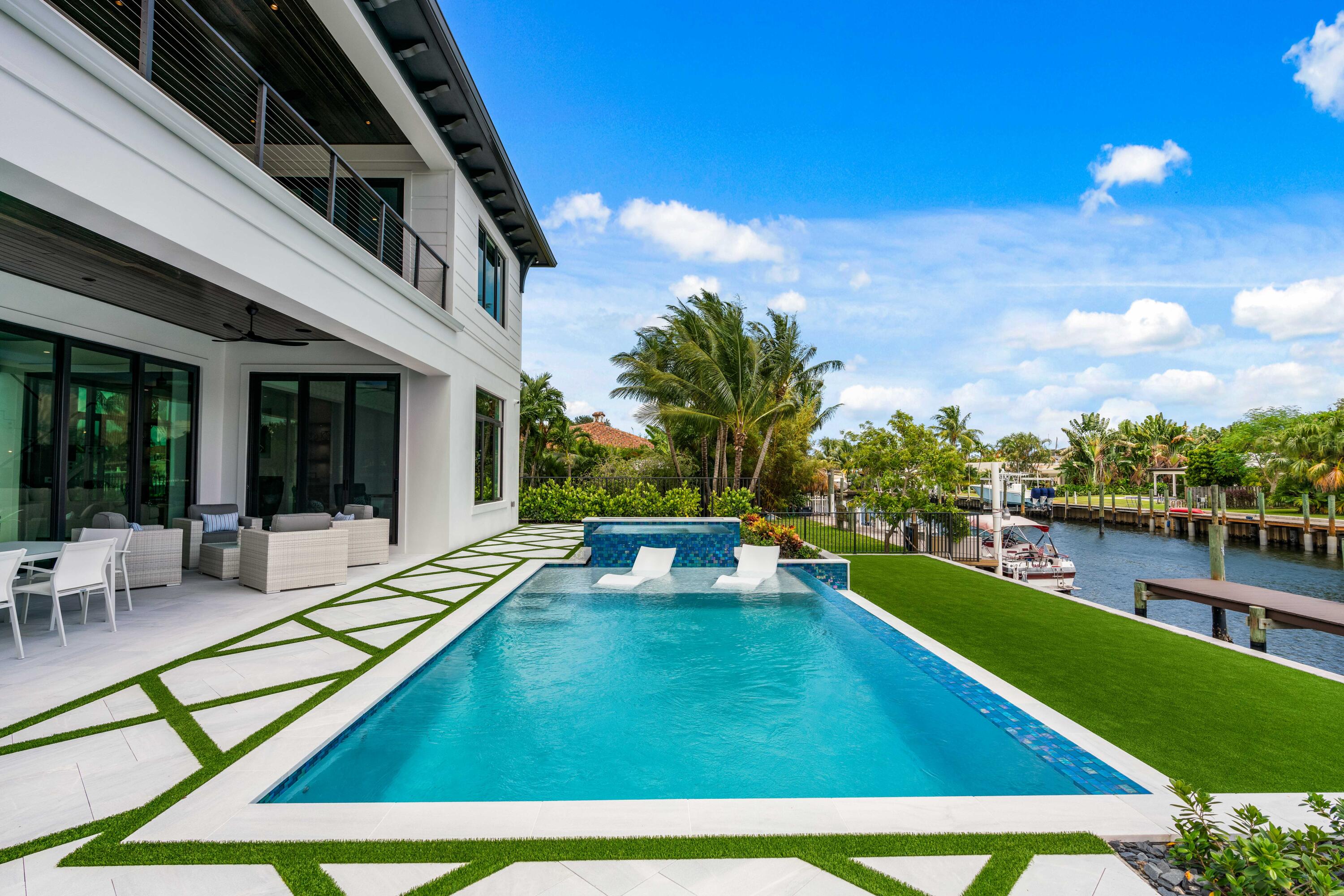 PIRATES COVE - Residential