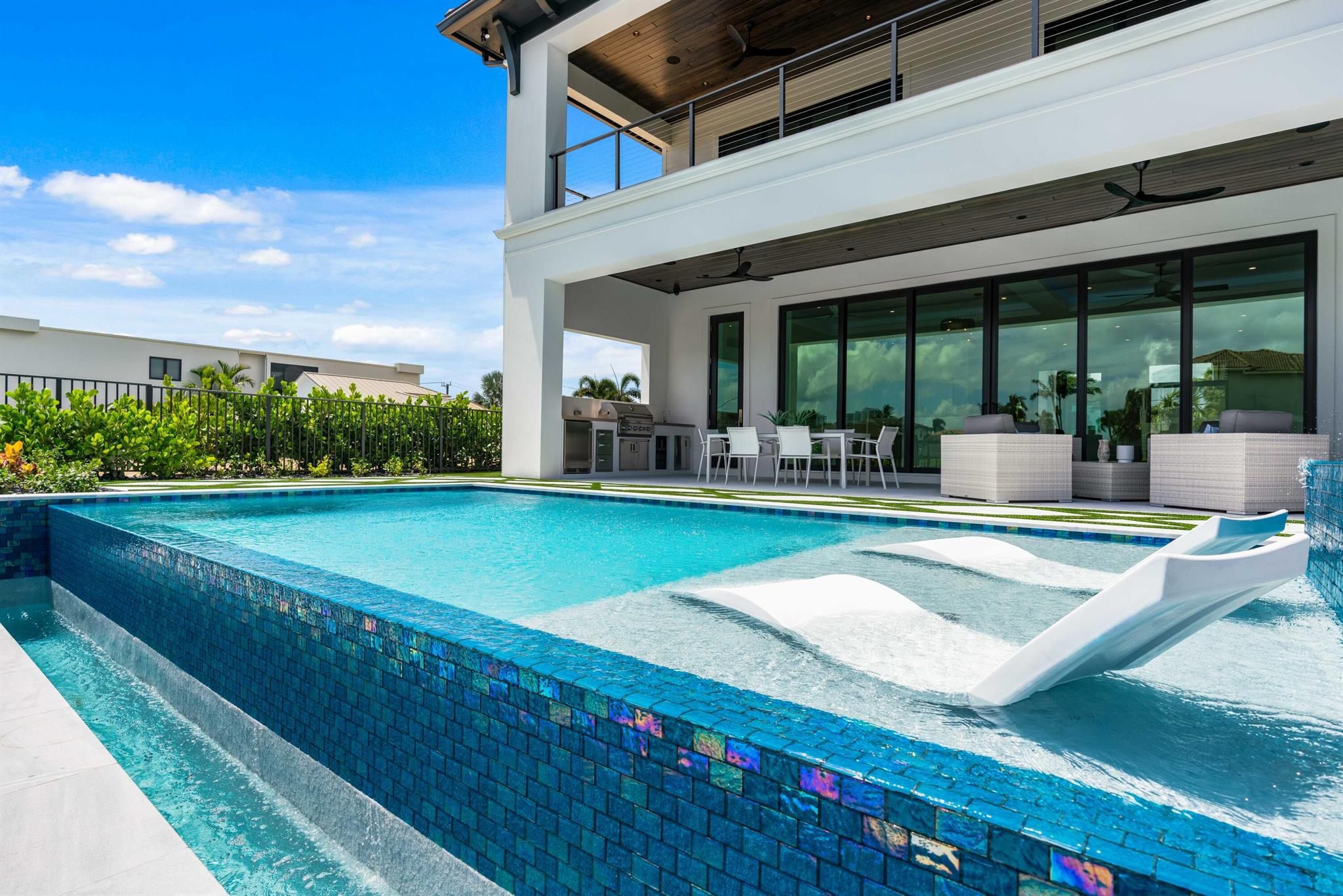 PIRATES COVE - Residential