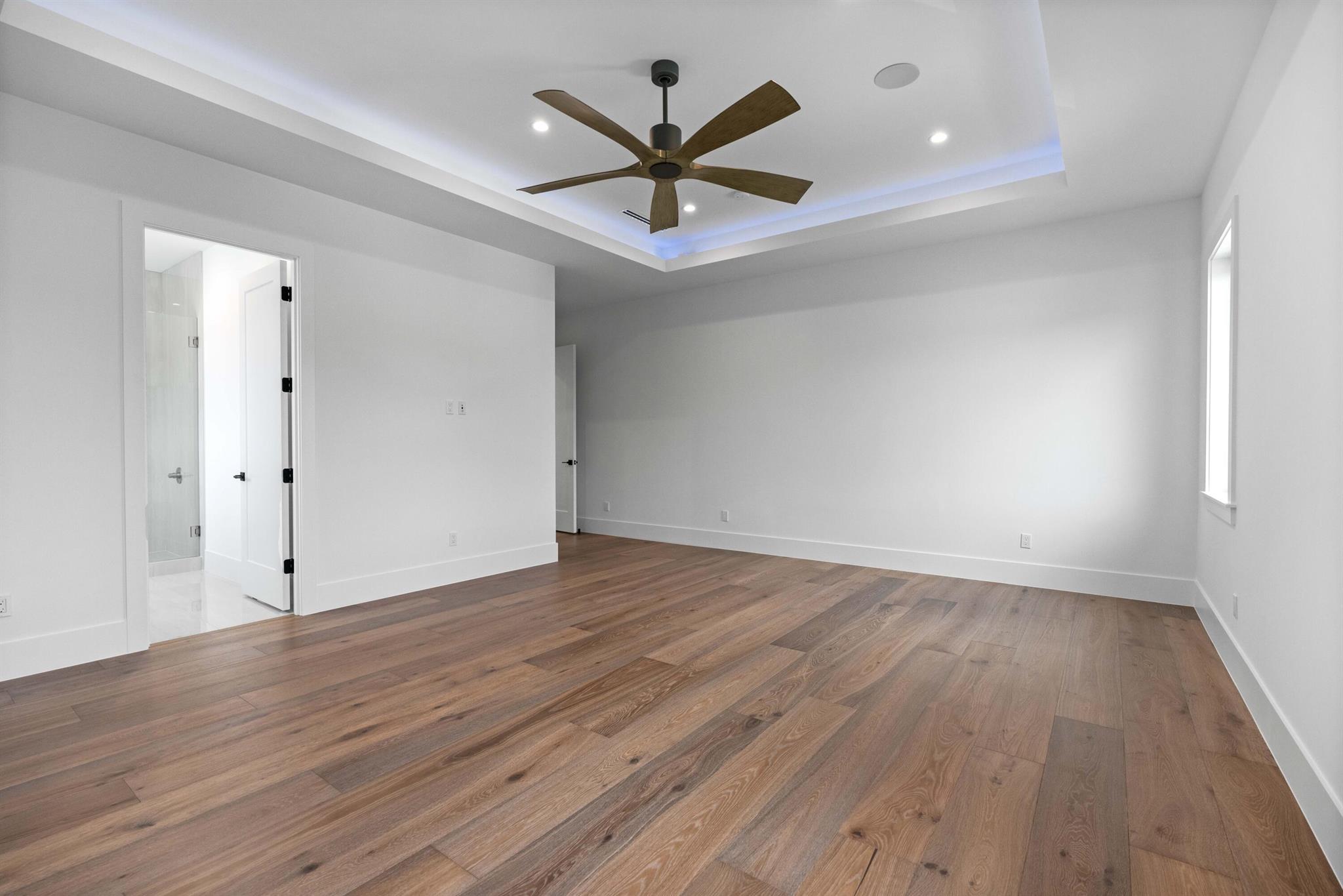 PIRATES COVE - Residential