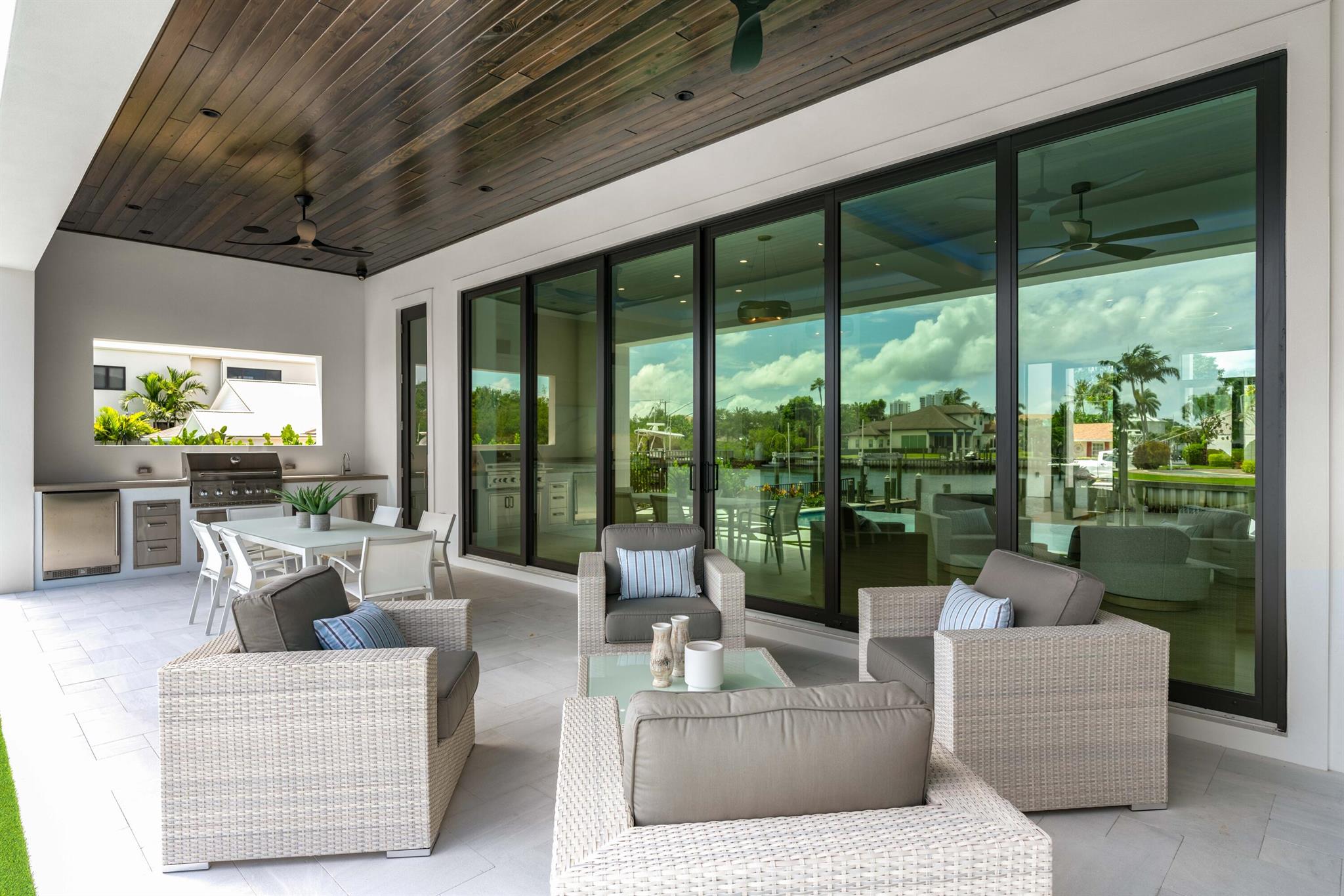 PIRATES COVE - Residential