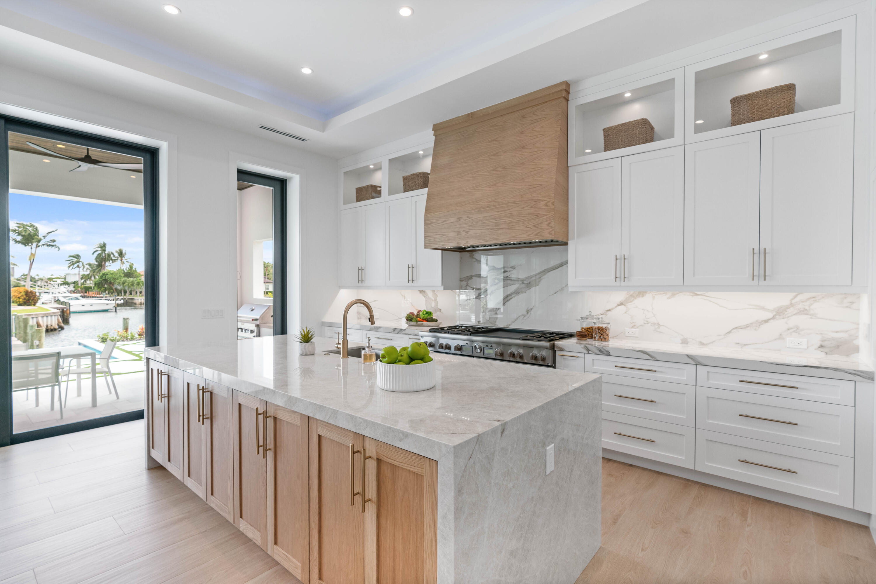 PIRATES COVE - Residential