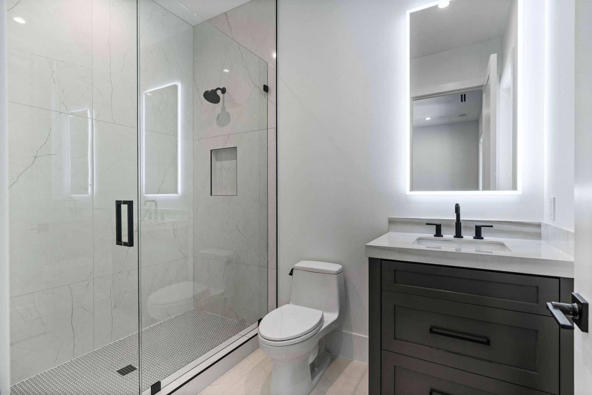 PIRATES COVE - Residential