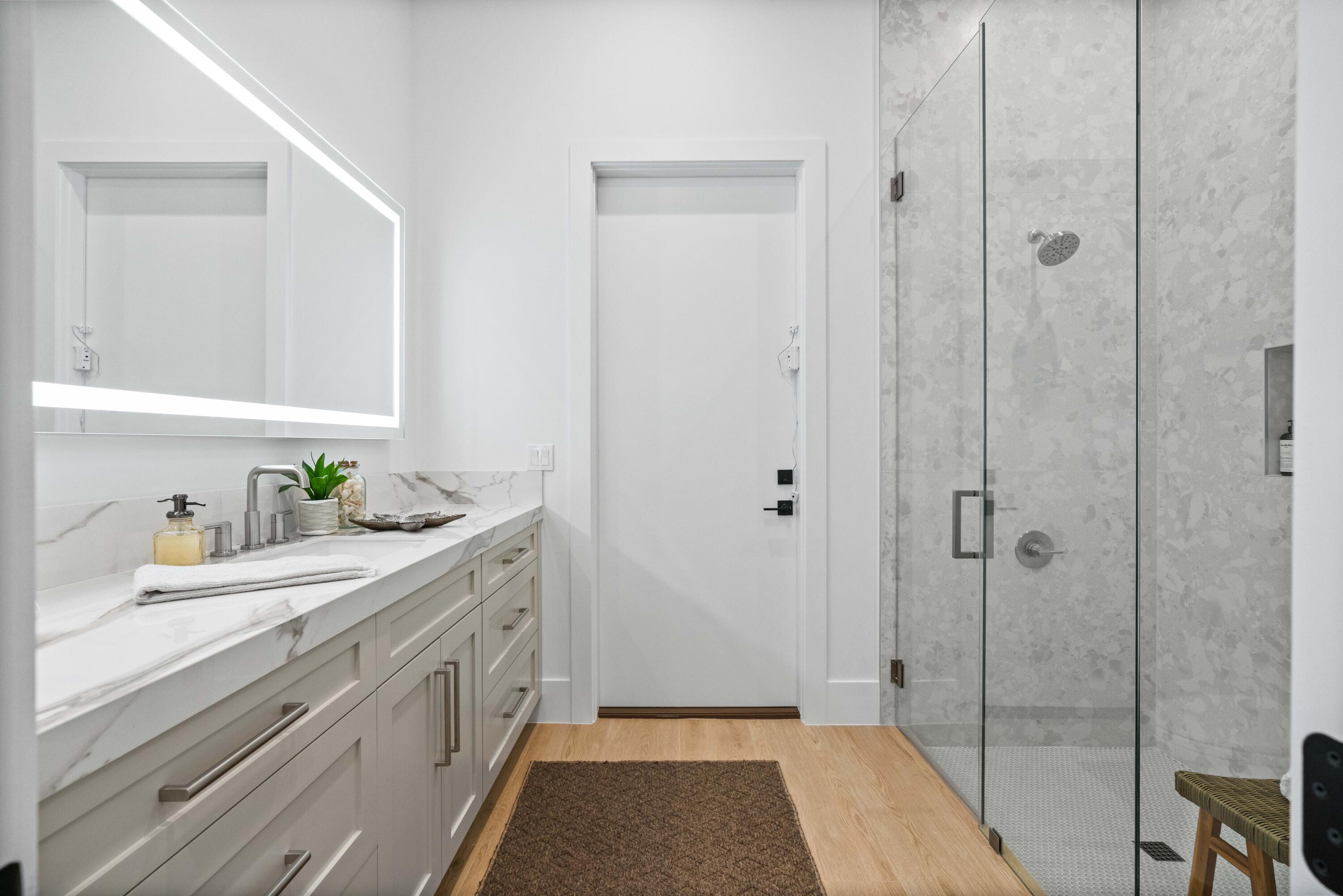 PIRATES COVE - Residential