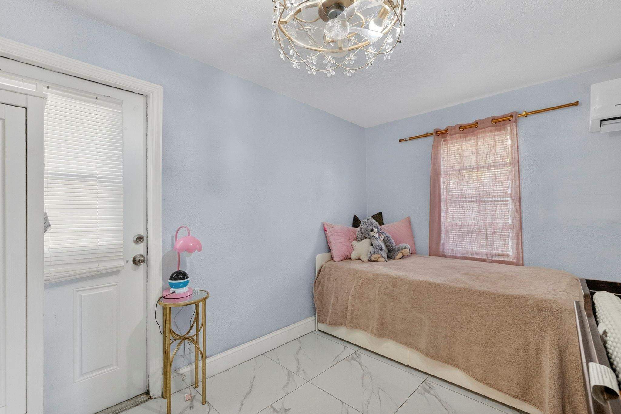 RIVERSIDE PARK ADD AMEN P - Residential Income