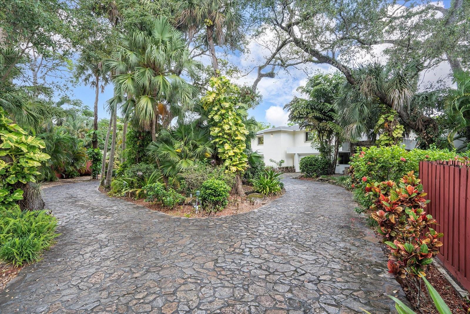 1240 SW 14th Ave