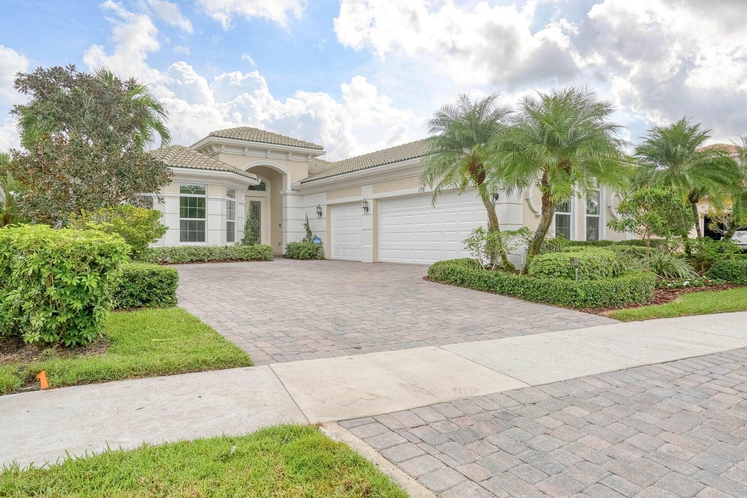 JUPITER COUNTRY CLUB POD - Residential