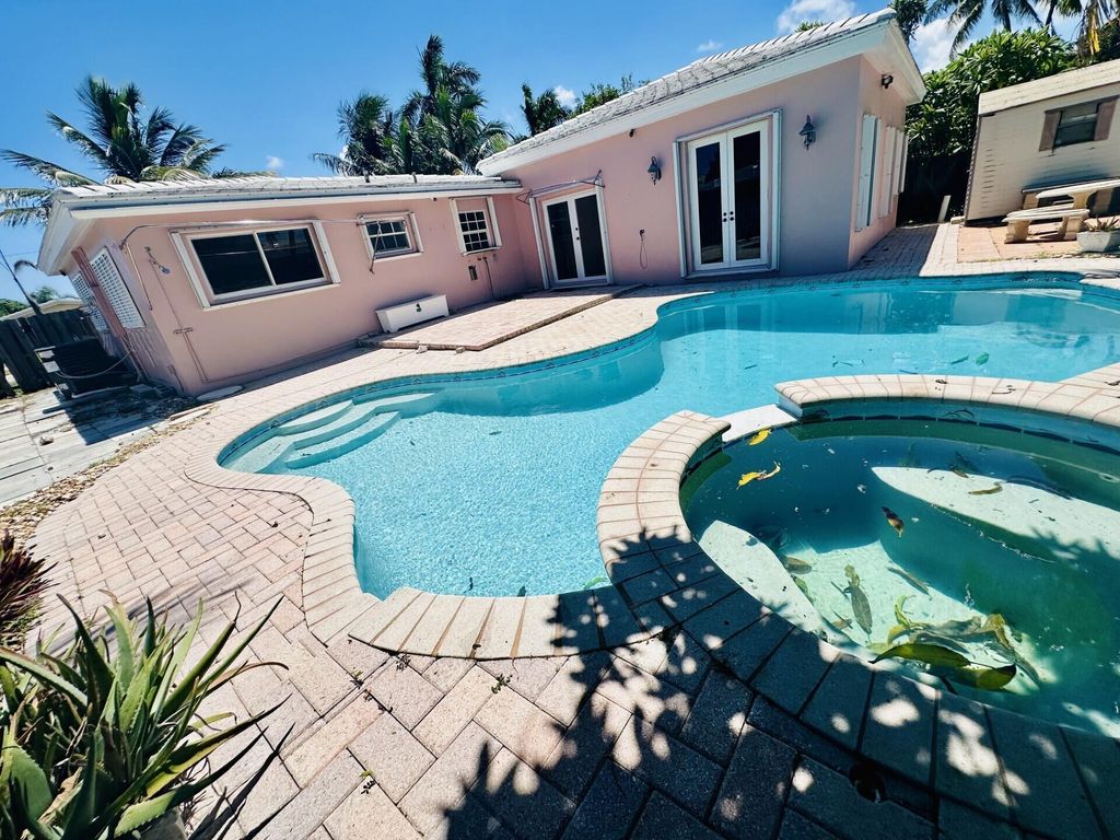 Photo of 467 NE 31st Street, Boca Raton, FL 33431 (MLS # R11115283)