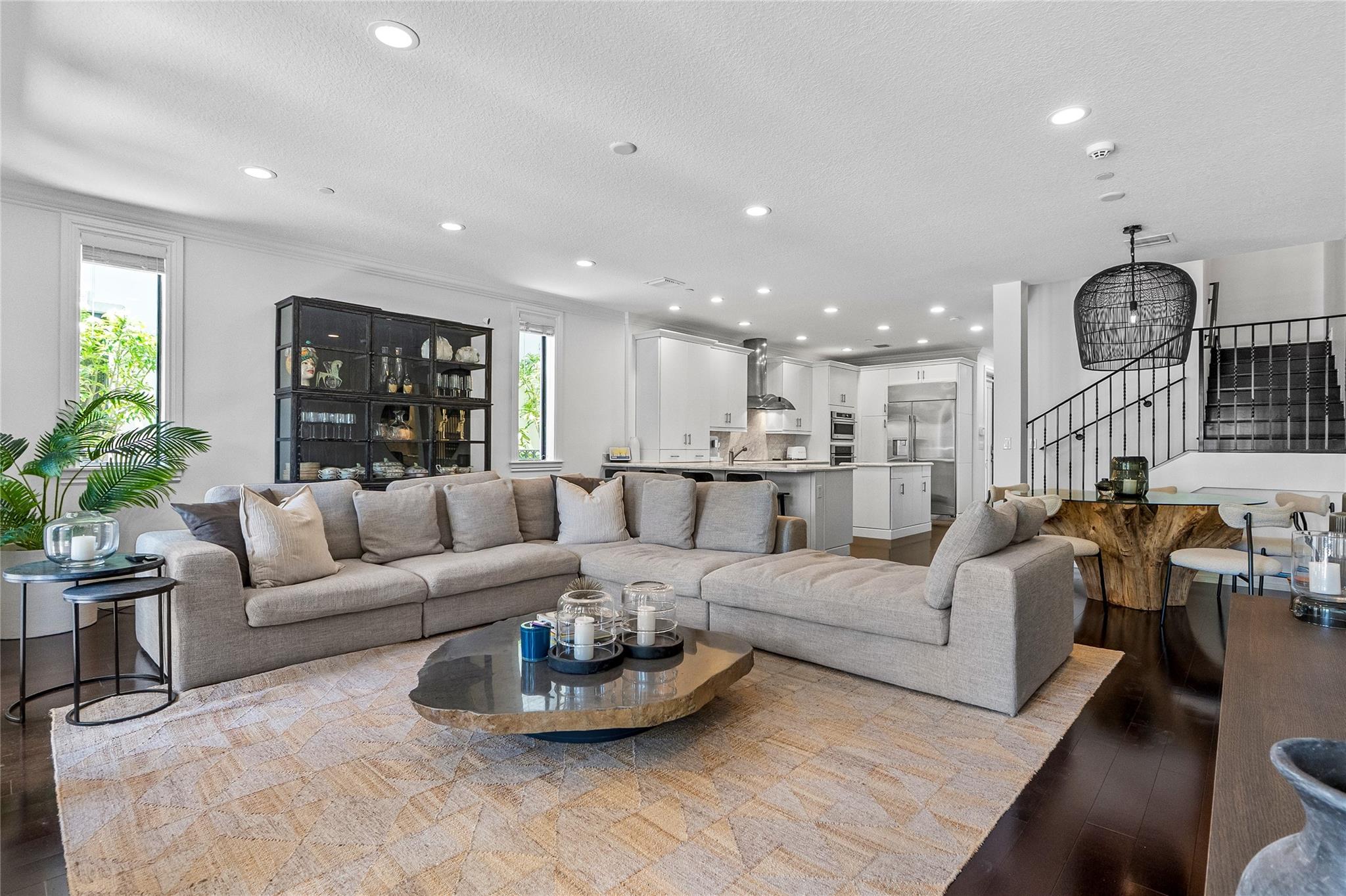 101 Isle Of Venice Dr 101