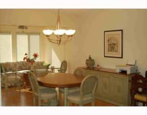 COLONIAL CLUB - Residential Lease