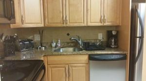 COLONIAL CLUB - Residential Lease