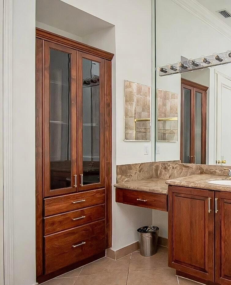 VALENCIA PALMS 6 - Residential