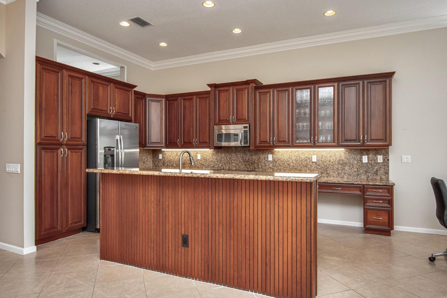 VALENCIA PALMS 6 - Residential