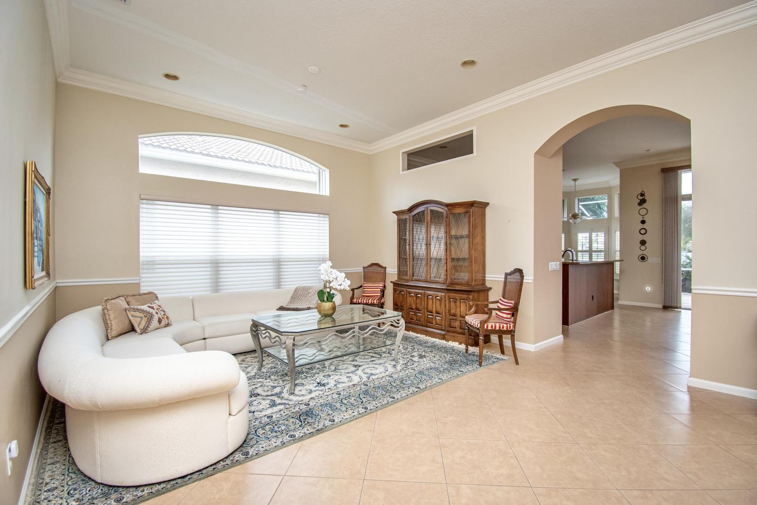 VALENCIA PALMS 6 - Residential