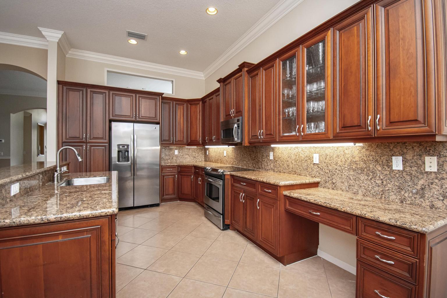 VALENCIA PALMS 6 - Residential