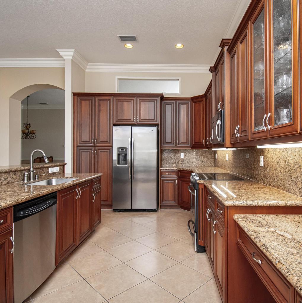 VALENCIA PALMS 6 - Residential