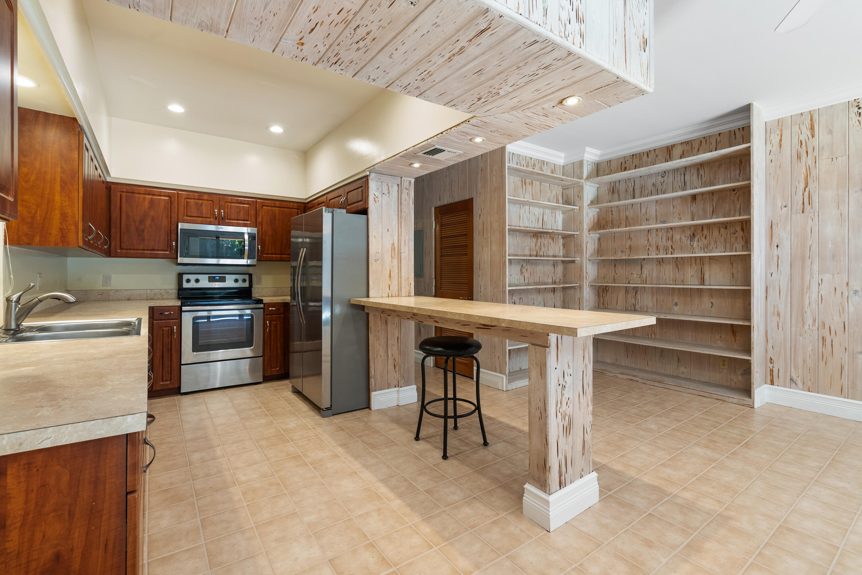 TALBOT HOUSE III CONDO - Residential Lease