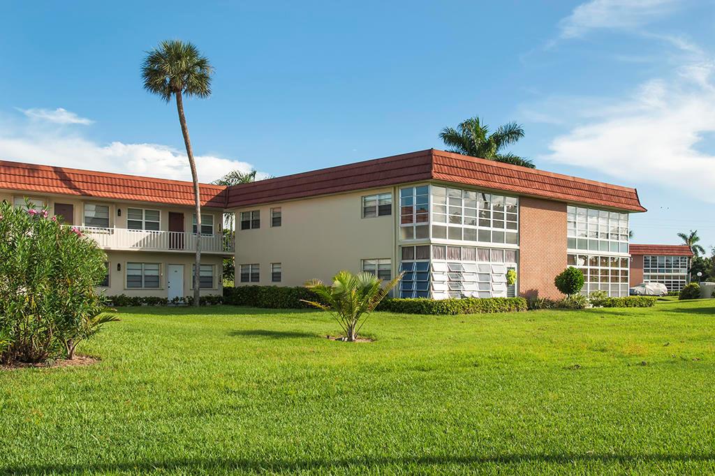 VISTA ROYALE PHASE IV BLDGS 83-111 - Residential