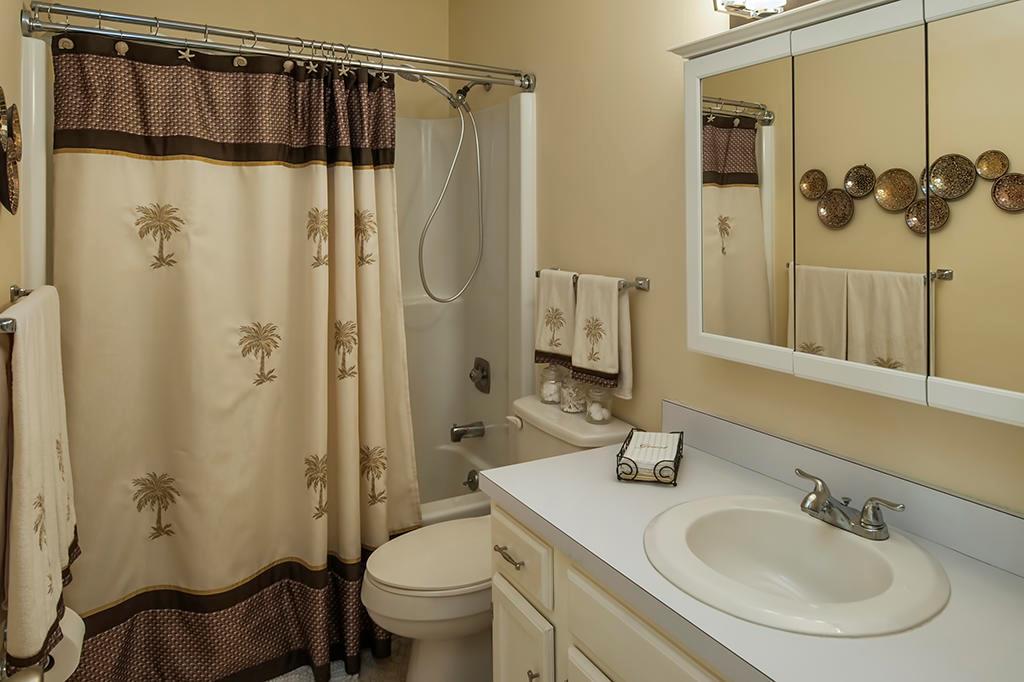 VISTA ROYALE PHASE IV BLDGS 83-111 - Residential