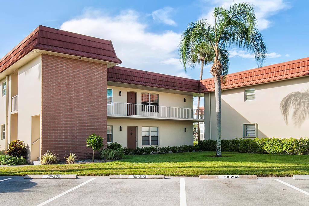 VISTA ROYALE PHASE IV BLDGS 83-111 - Residential