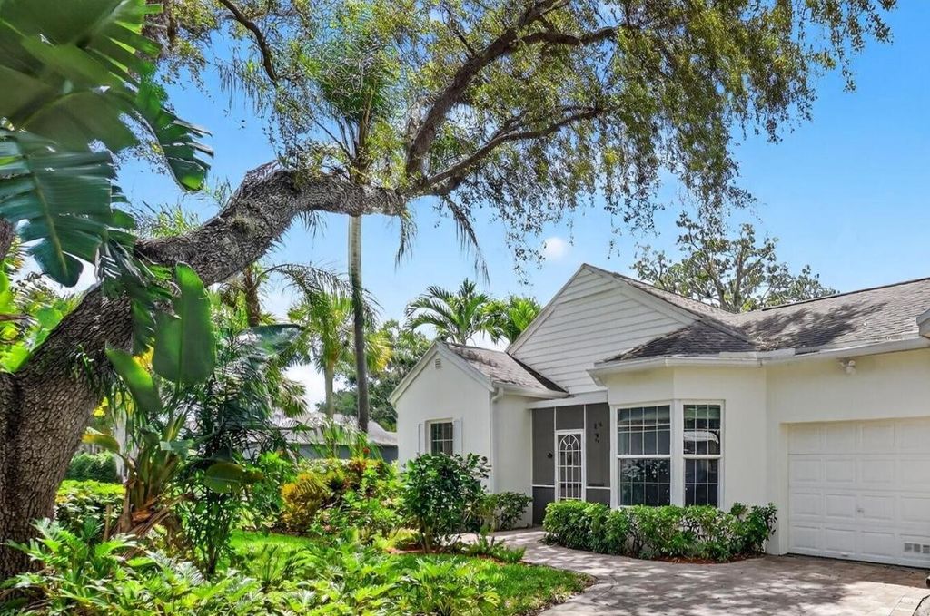 Photo of 7632 Forest Green Lane, Boynton Beach, FL 33436 (MLS # R11117347)