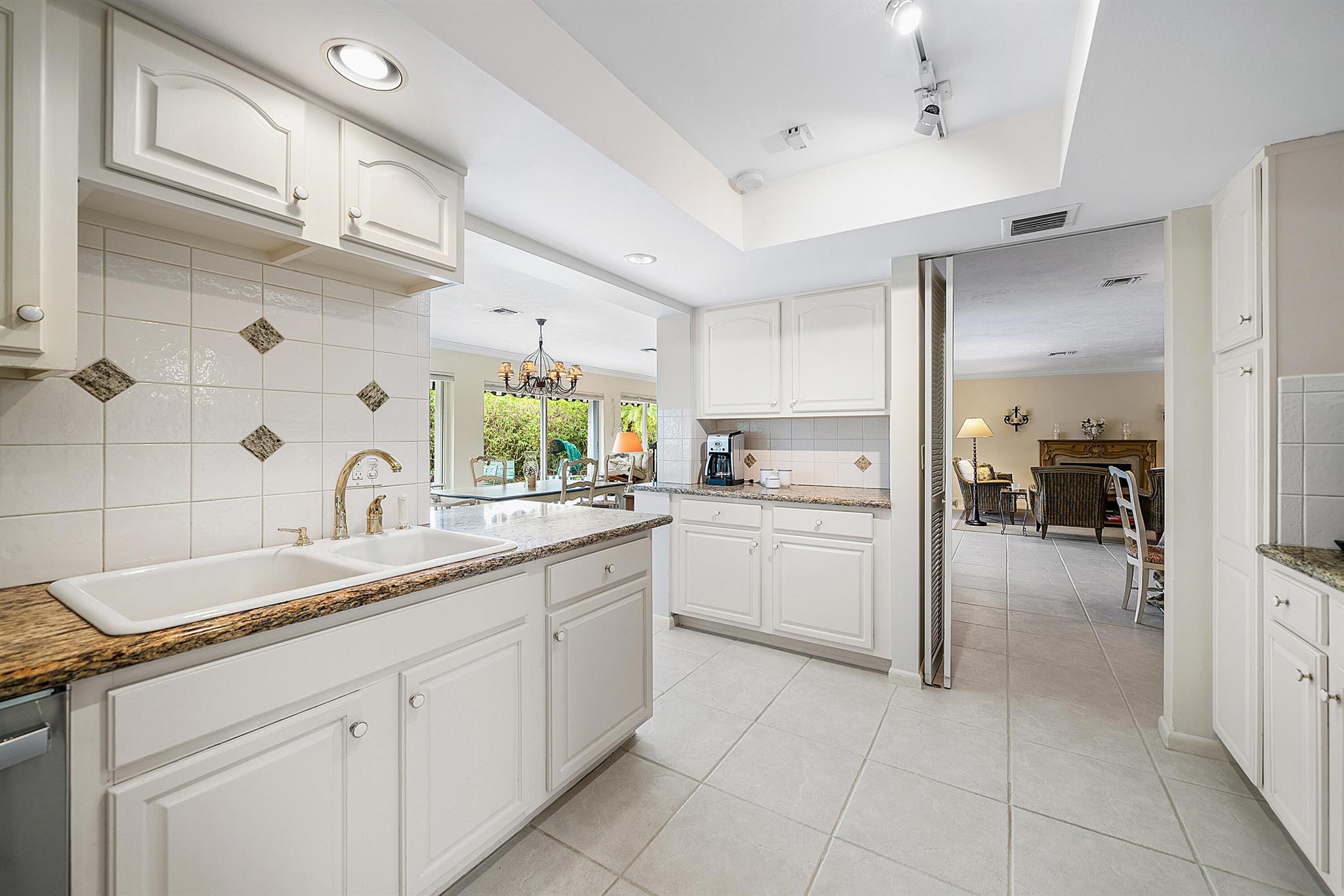 FORESTVIEW VILLAS AT ATLA - Residential