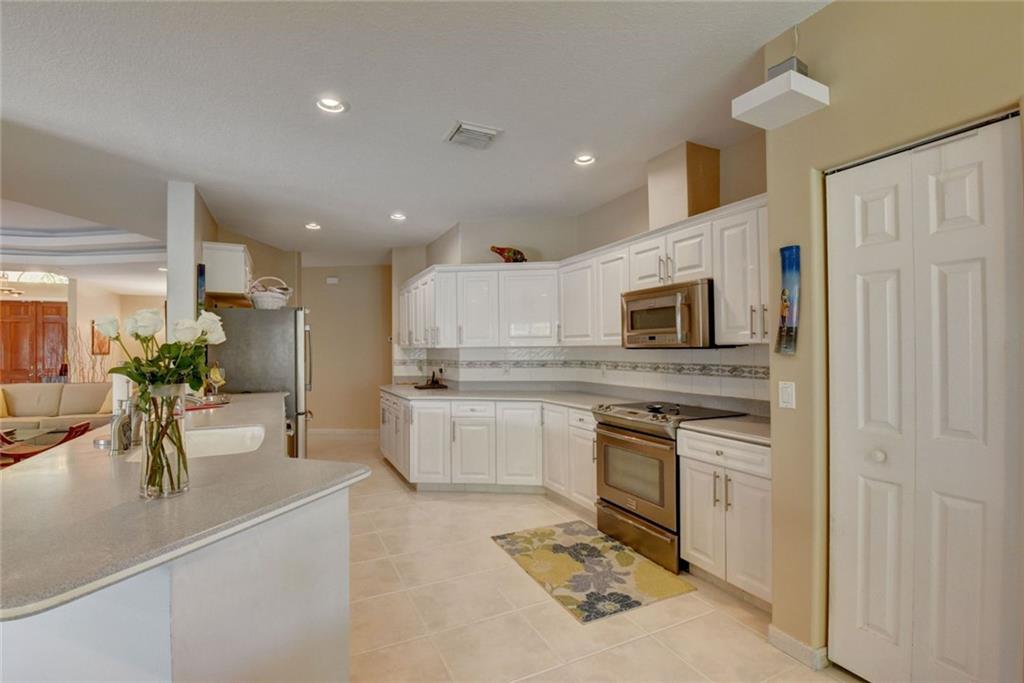 Boulevard Forest 113-39 B - Residential