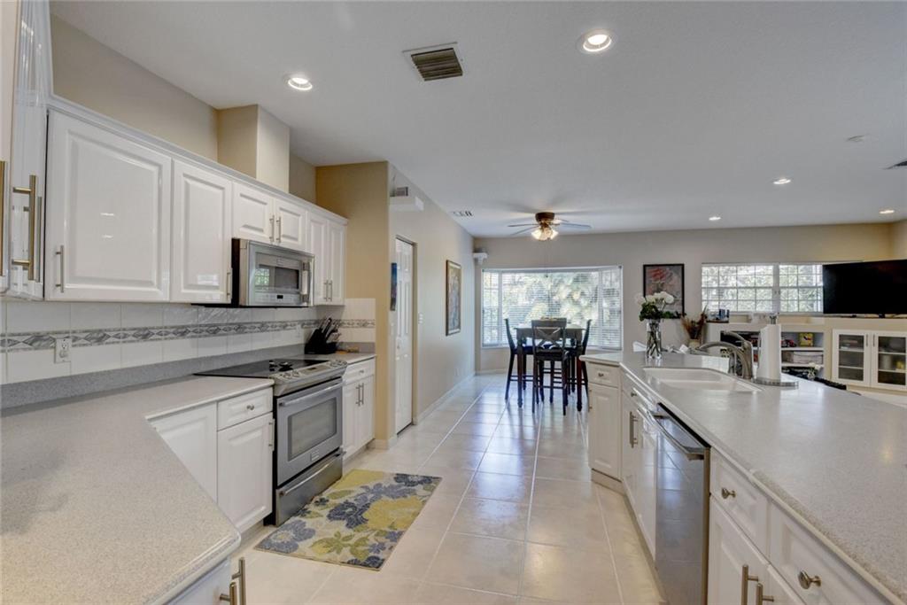 Boulevard Forest 113-39 B - Residential