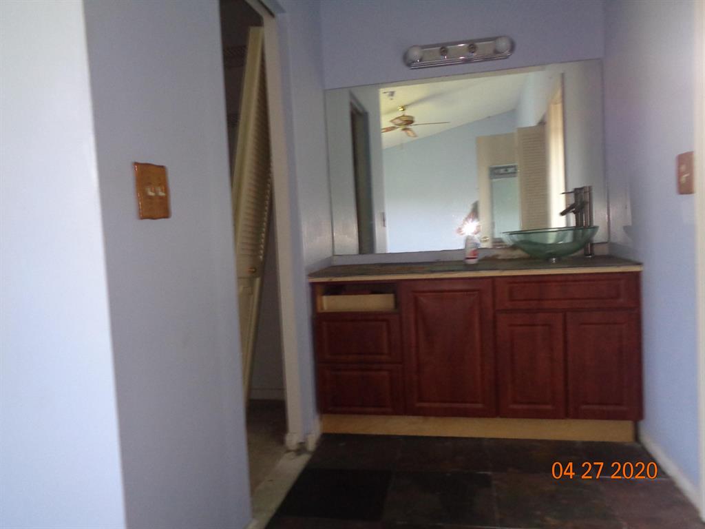 SPRINGTREE LAKES - Residential