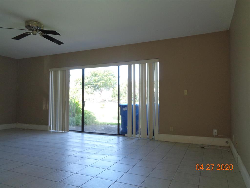 SPRINGTREE LAKES - Residential