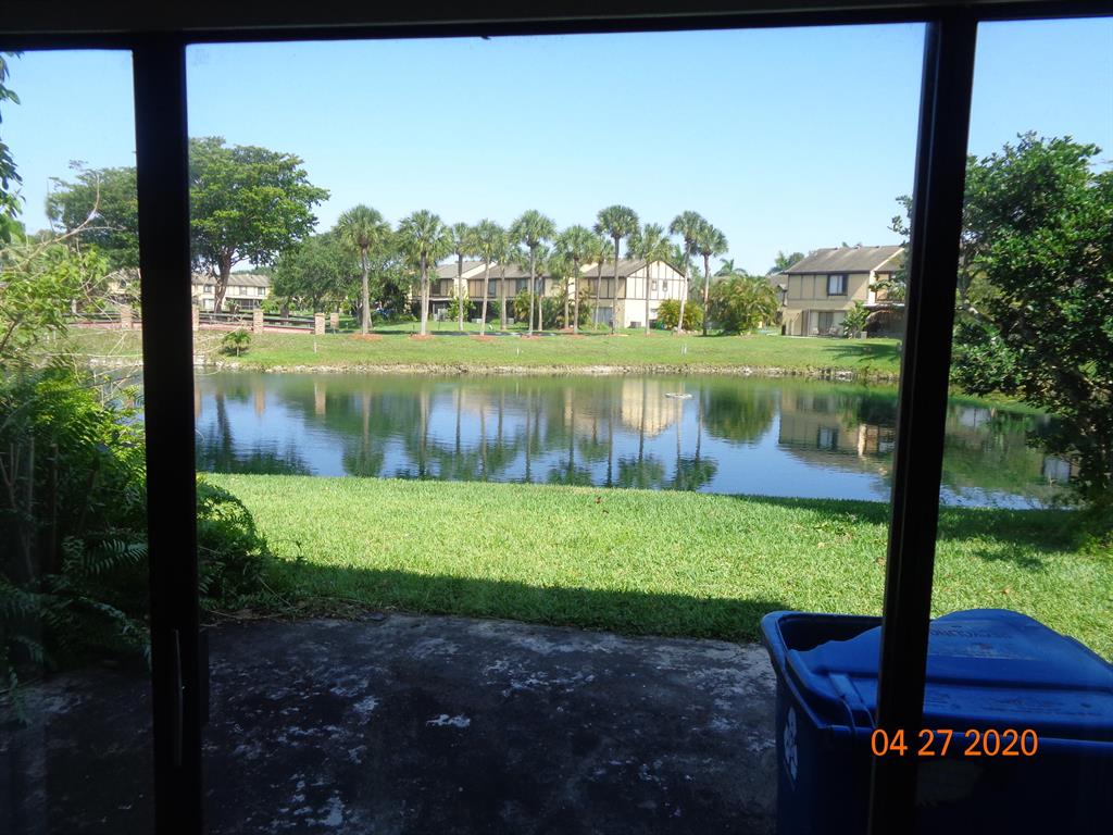 SPRINGTREE LAKES - Residential