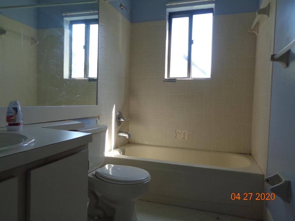 SPRINGTREE LAKES - Residential