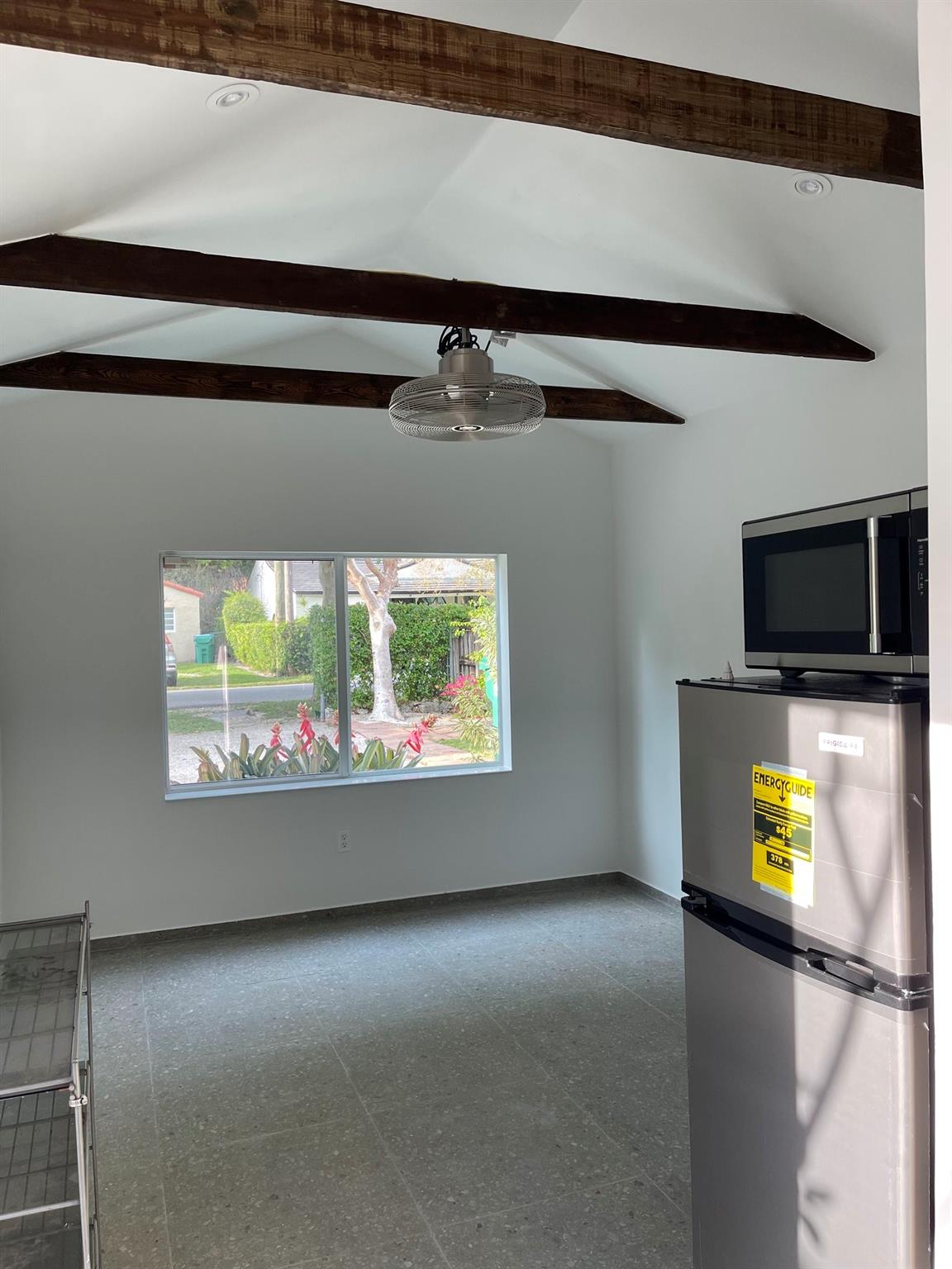 GLEN GABLES - Residential Lease