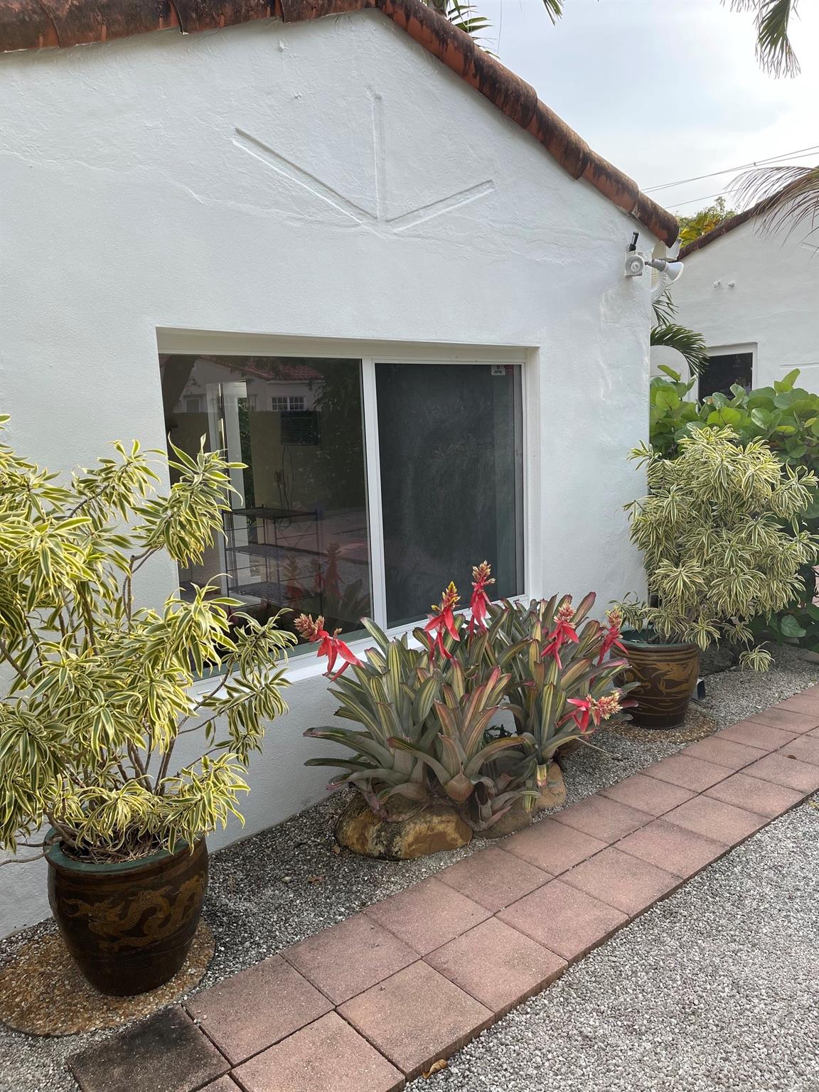 GLEN GABLES - Residential Lease