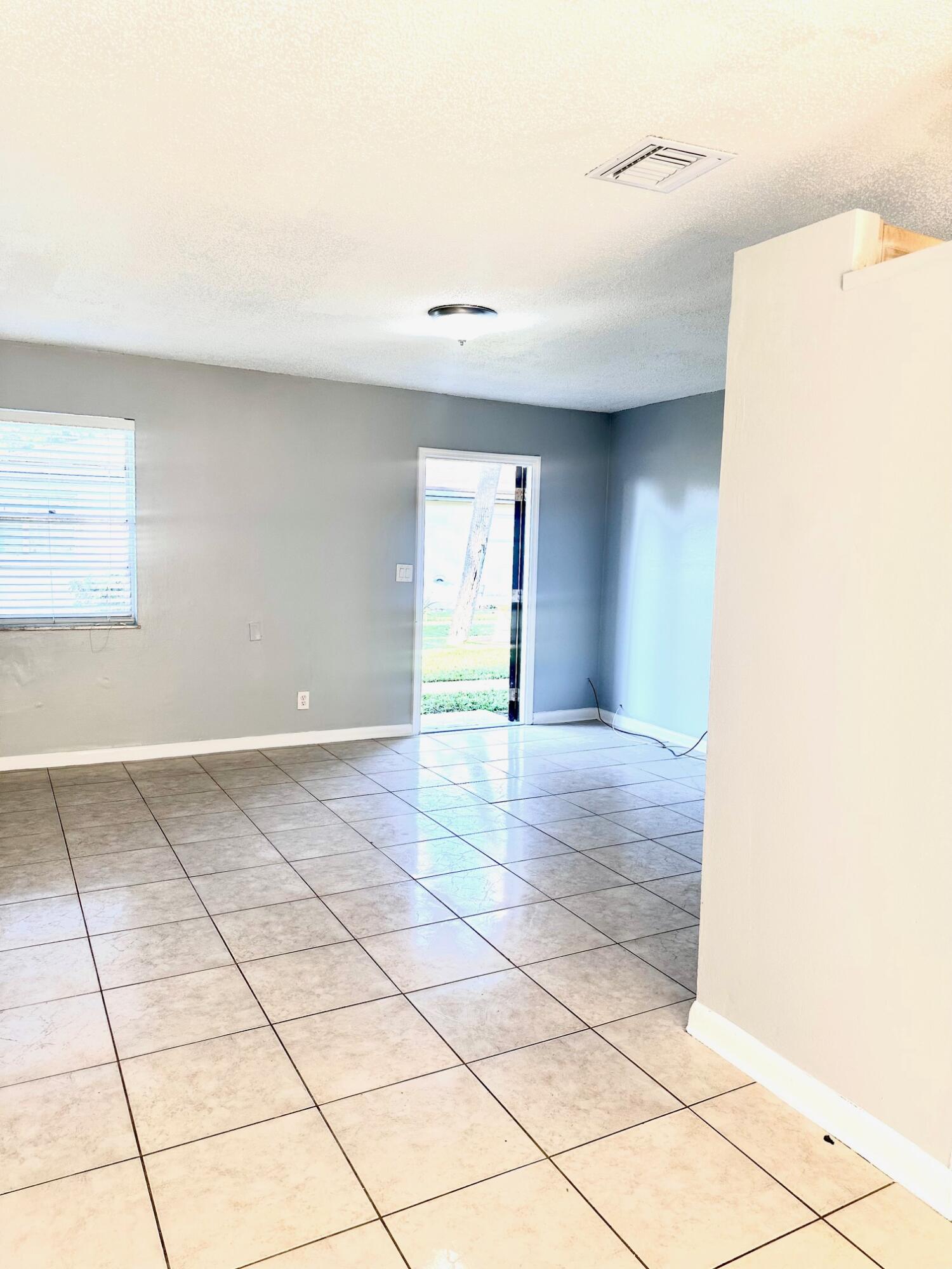 GOOLSBY SUB UNREC ON - Residential Lease