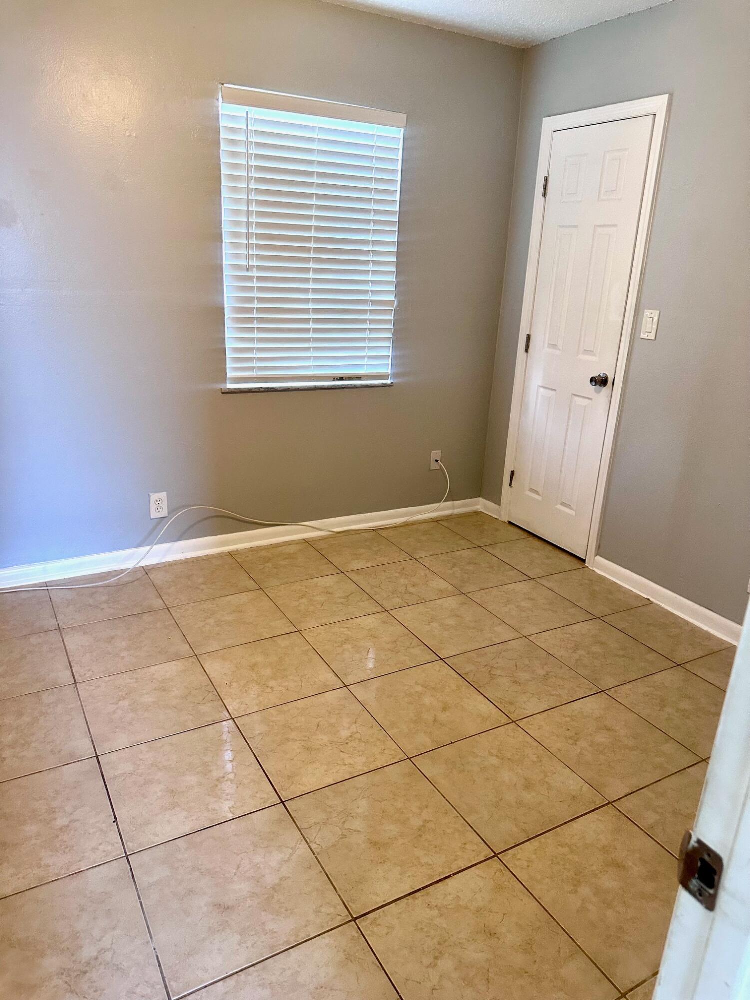 GOOLSBY SUB UNREC ON - Residential Lease