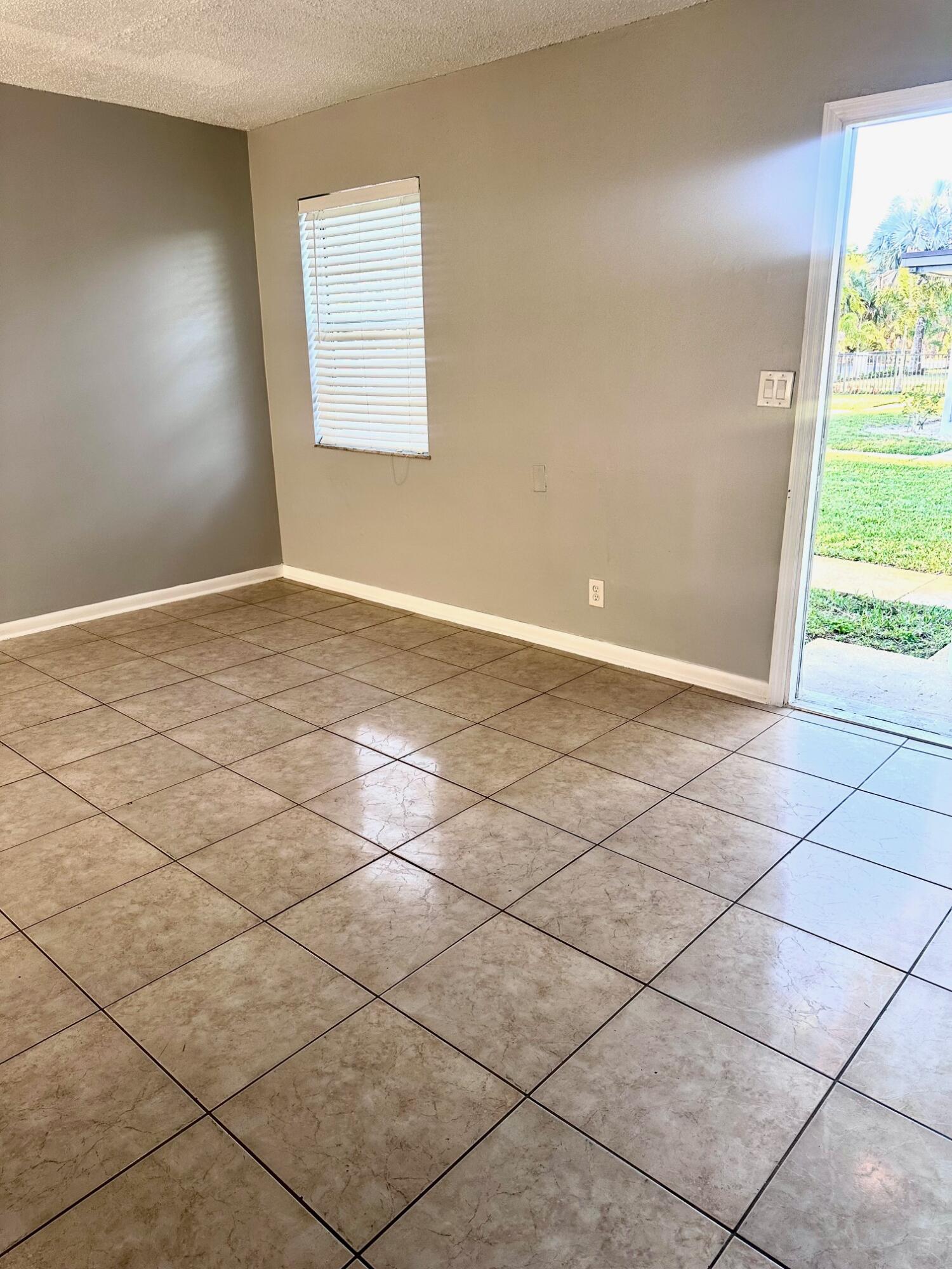 GOOLSBY SUB UNREC ON - Residential Lease