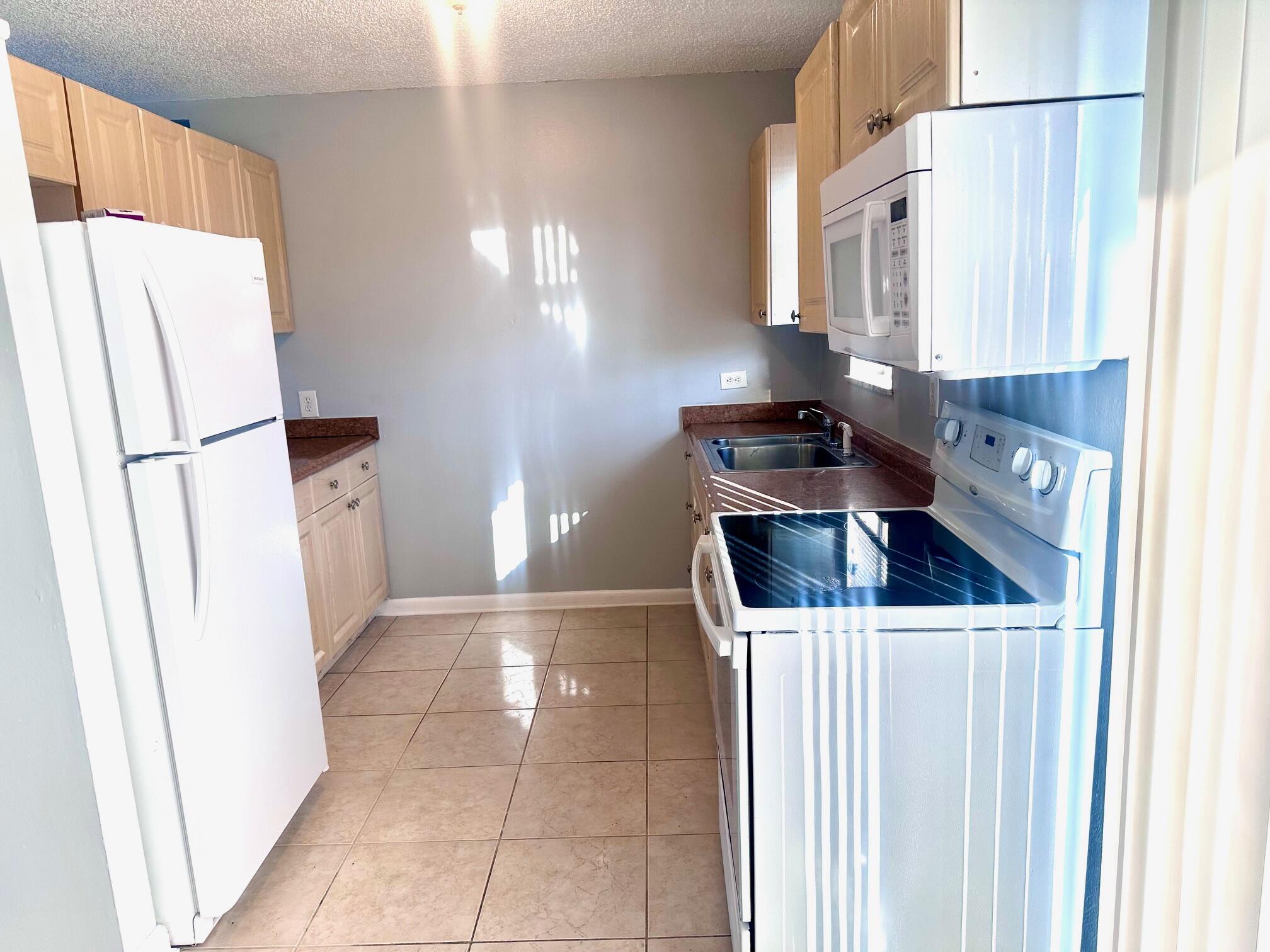 GOOLSBY SUB UNREC ON - Residential Lease