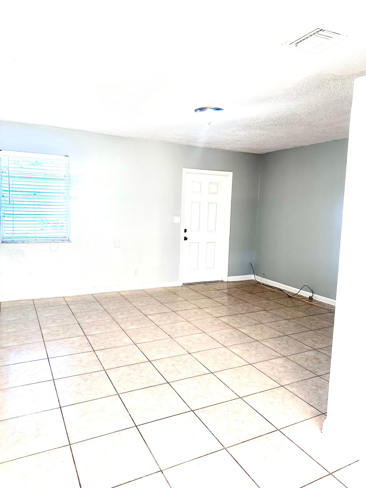 GOOLSBY SUB UNREC ON - Residential Lease