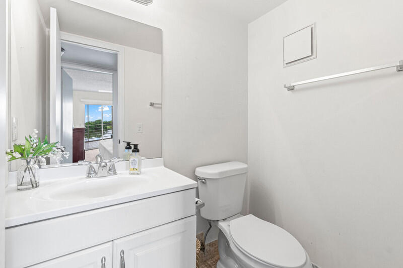 AINSLIE/ CENTURY VILLAGE - Residential